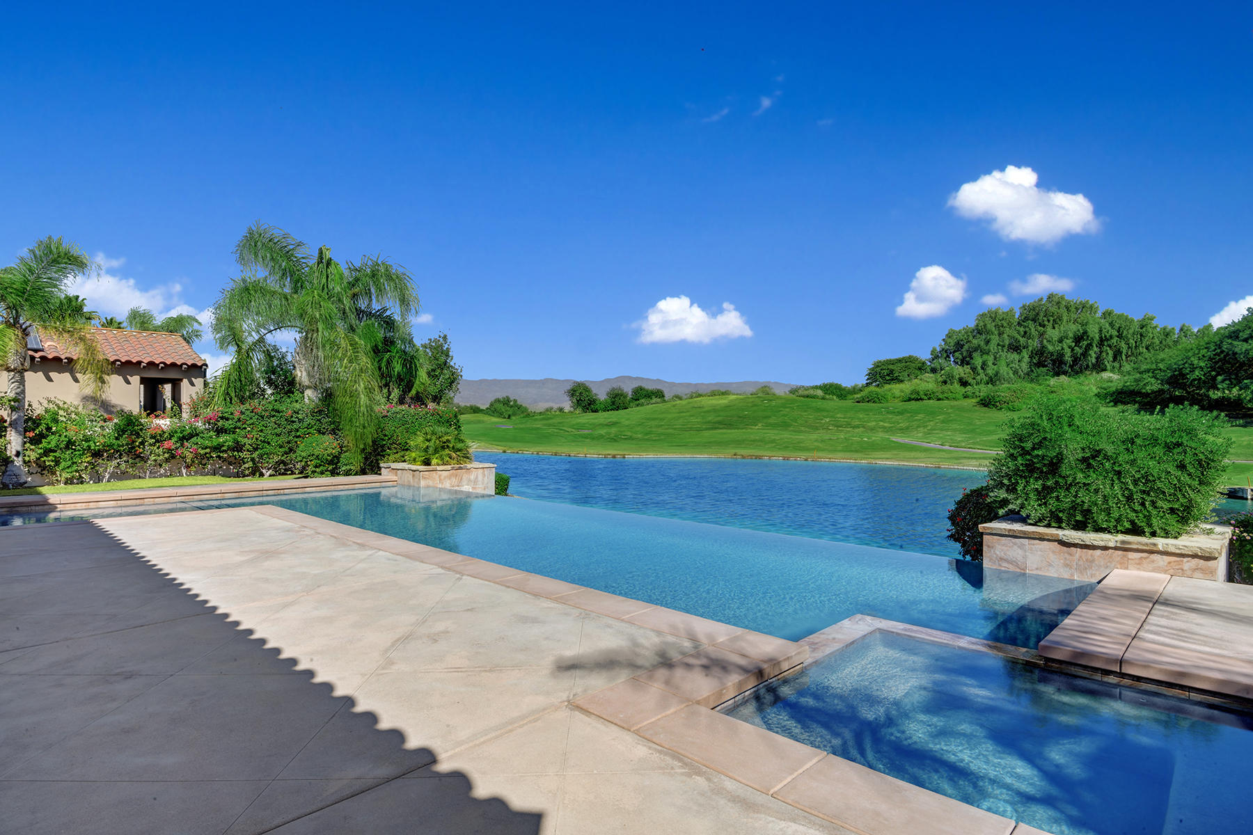 342 Loch Lomond Road Rancho Mirage, CA 92270 - Photo 30 of 35 SPA AND INFINITY POOL TO LAKE MLS