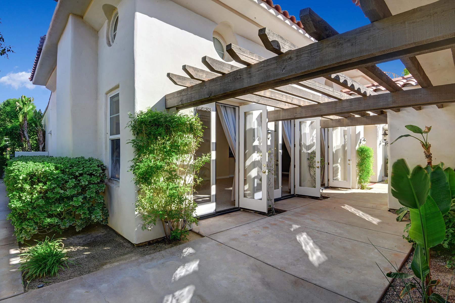 342 Loch Lomond Road Rancho Mirage, CA 92270 - Photo 33 of 35 TRELISSED PATIO OFF DINING ROOM MLS