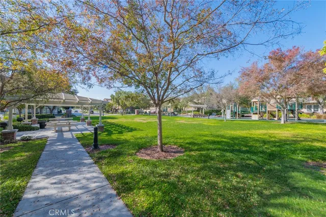 $1,158,000 | 10 Flyers Lane, Tustin, CA 92782