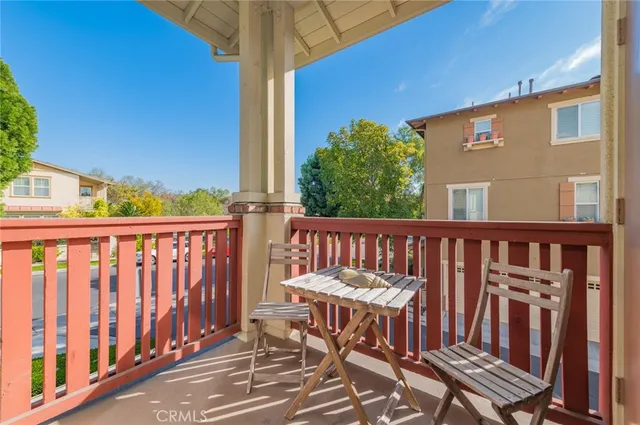 $1,158,000 | 10 Flyers Lane, Tustin, CA 92782