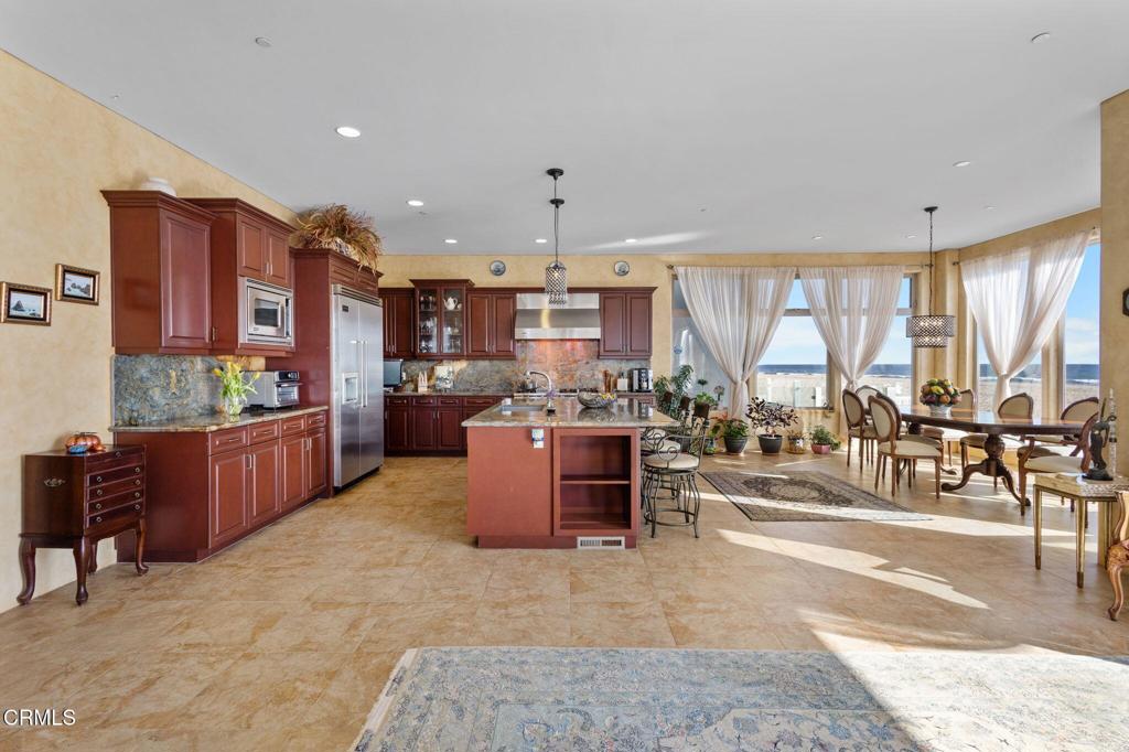 5160 Neptune Square Oxnard, CA 93035 - Photo 19 of 74