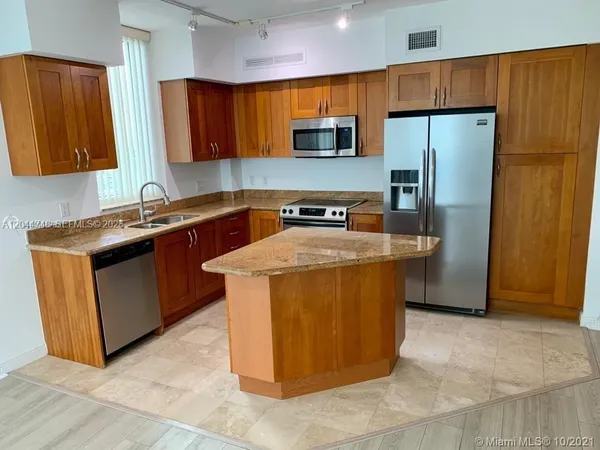$3,100 | 1755 East Hallandale Beach Boulevard, Unit 1907E, Hallandale Beach, FL 33009
