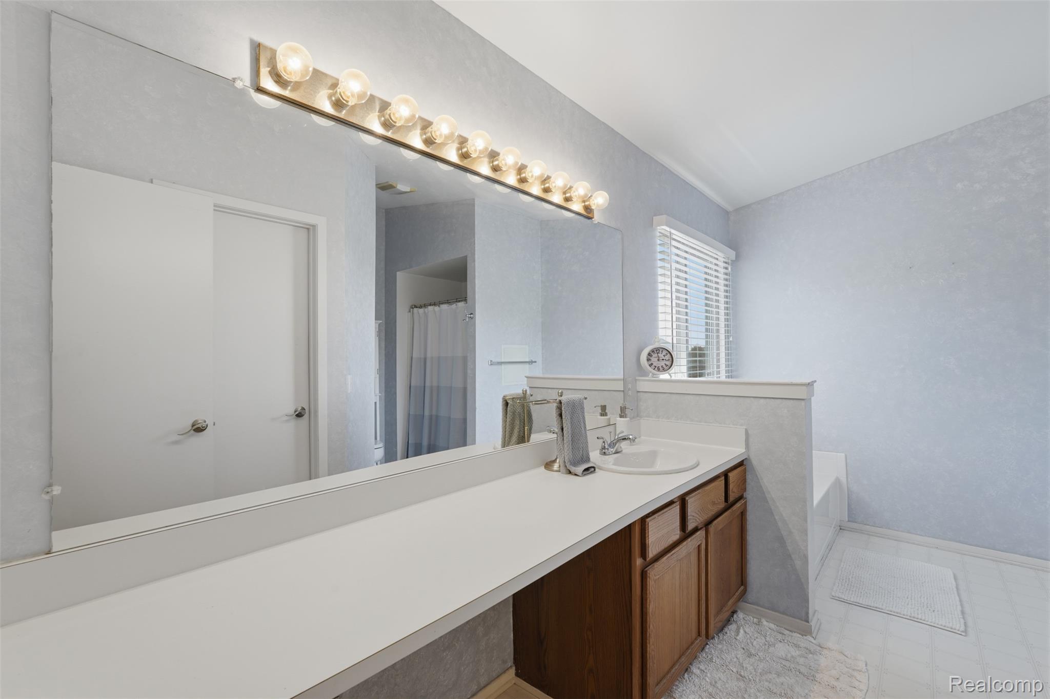 1661 Scio Ridge Road Ann Arbor, MI 48103 - Photo 26 of 55 24_1661 scio ridge rd-24.jpg