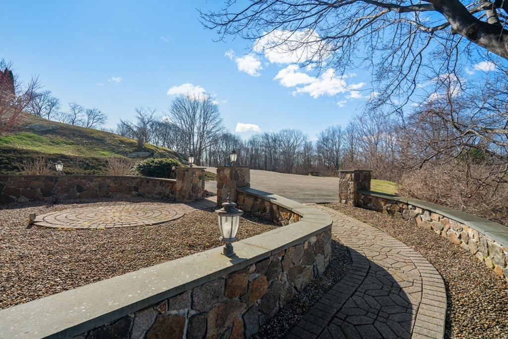 21-23 Marble Road Gloucester, MA 01930 - Photo 2 of 42