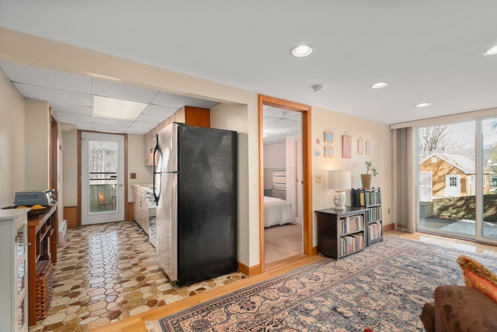 21-23 Marble Road Gloucester, MA 01930 - Photo 22 of 42