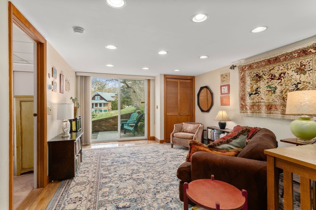 21-23 Marble Road Gloucester, MA 01930 - Photo 25 of 42