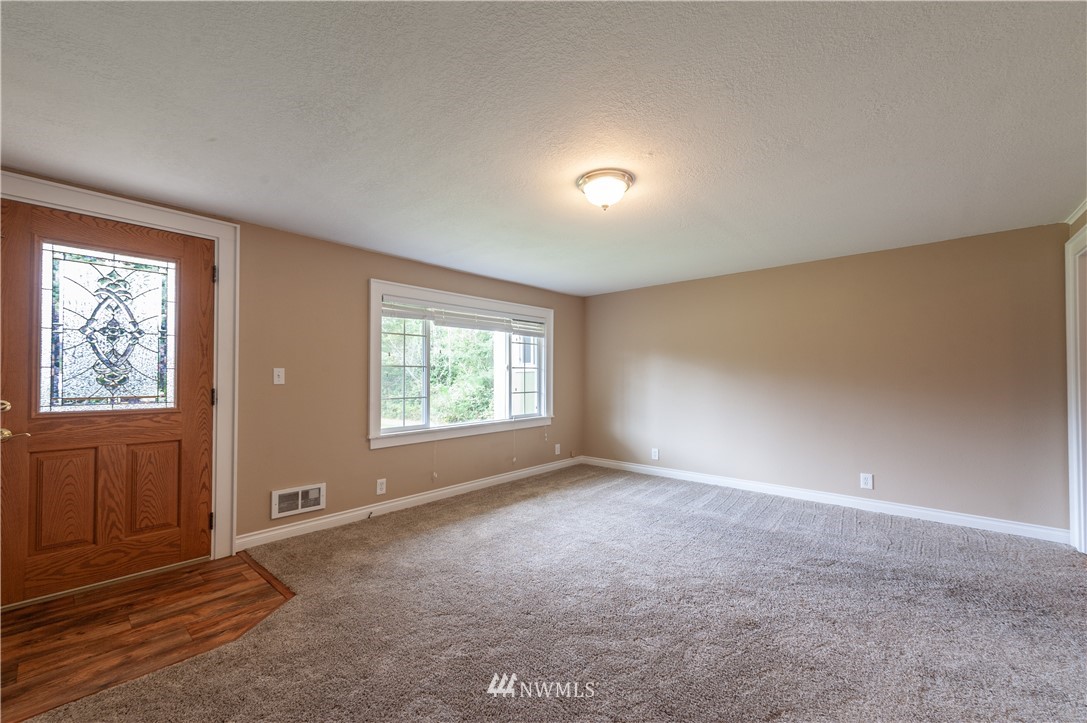202 Old Hill Road Aberdeen, WA 98520 - Photo 4 of 25 Gallery Image 4