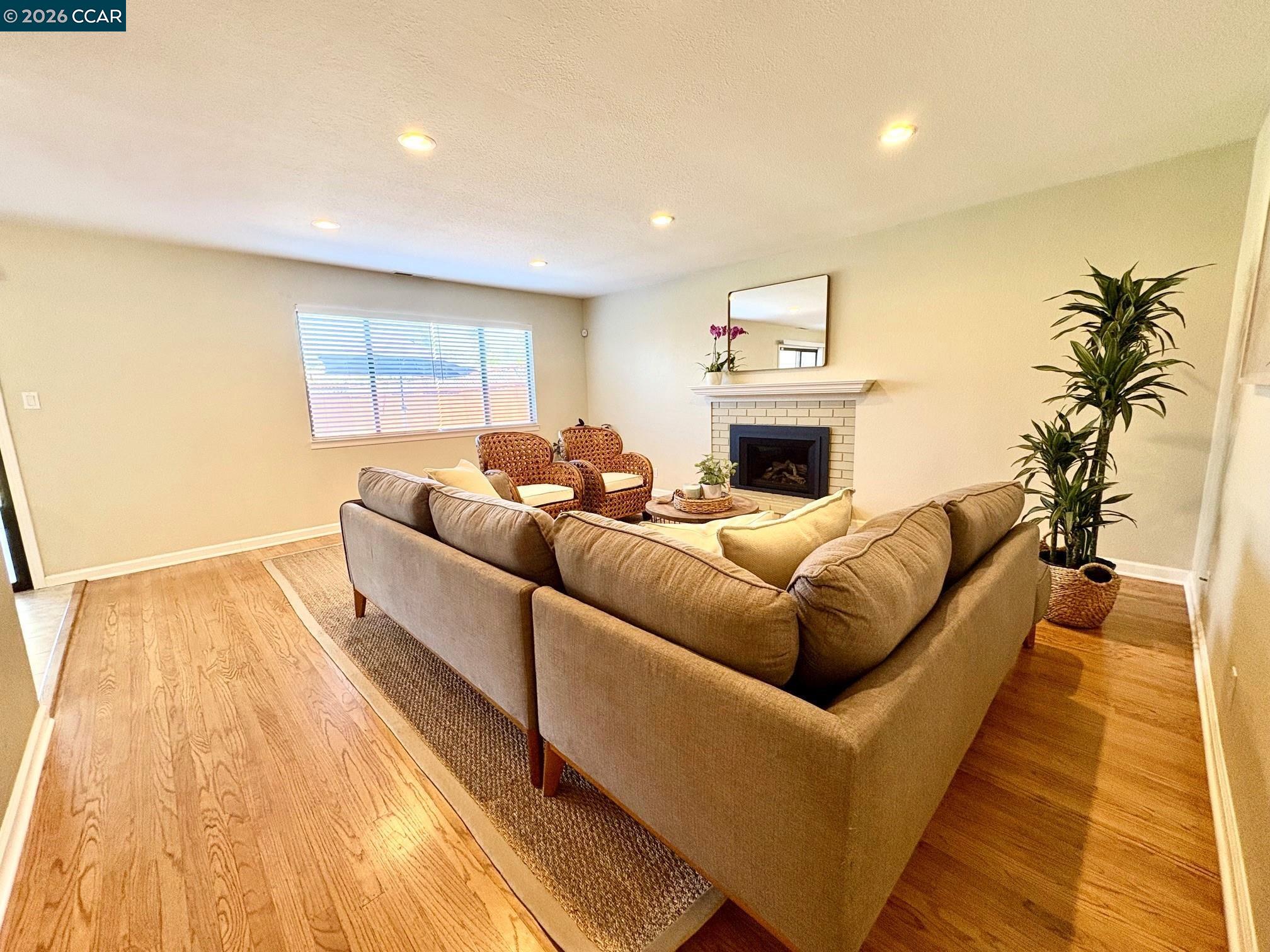 1878 Queens Road Concord, CA 94519 - Photo 6 of 24