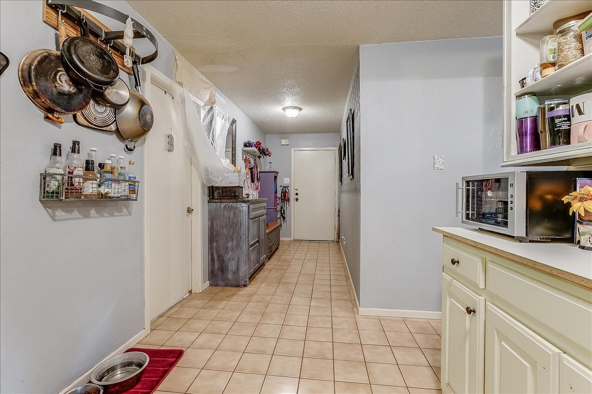 1621 70th Street Lubbock, TX 79412 - Photo 6 of 12 Photo 6