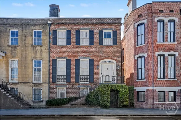 $1,950,000 | 221 East Charlton Street, Savannah, GA 31401
