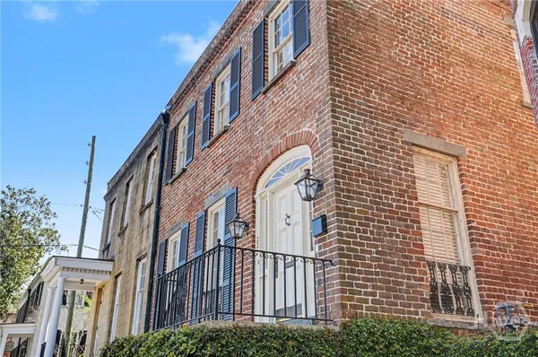 $1,950,000 | 221 East Charlton Street, Savannah, GA 31401
