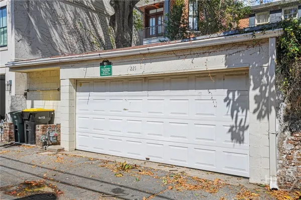 $1,950,000 | 221 East Charlton Street, Savannah, GA 31401