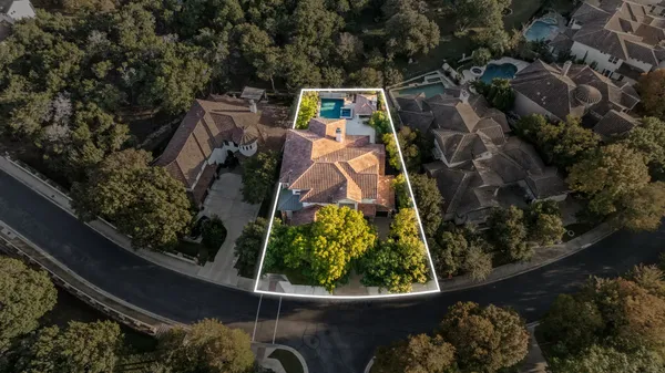 $1,825,000 | 1932 Wimberly Lane, Austin, TX 78735