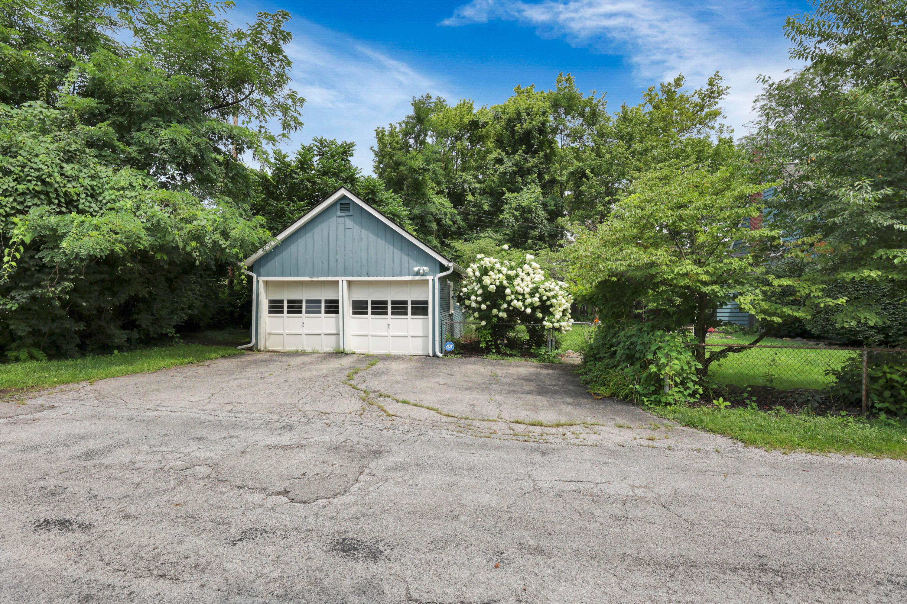 297 South James Road Columbus, OH 43213 - Photo 45 of 45 51-print-011A7712