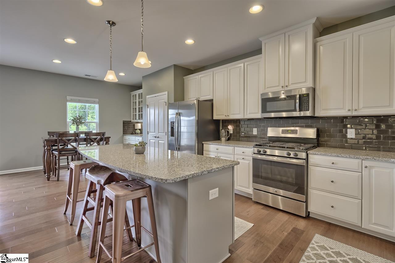 212 Rocky Slope Road Greenville, SC 29607 - Photo 4 of 35 Large island, perfect for entertaining!