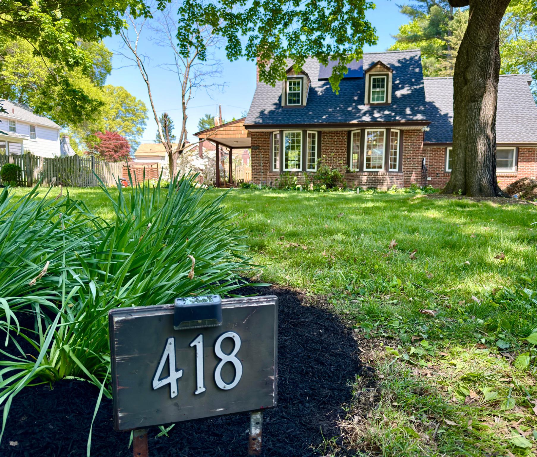 418 East Country Club Lane Wallingford, PA 19086 - Photo 7 of 59 Front yard