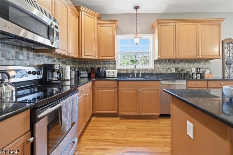 379 Amity Road Andover, NJ 07821 - Photo 8 of 33