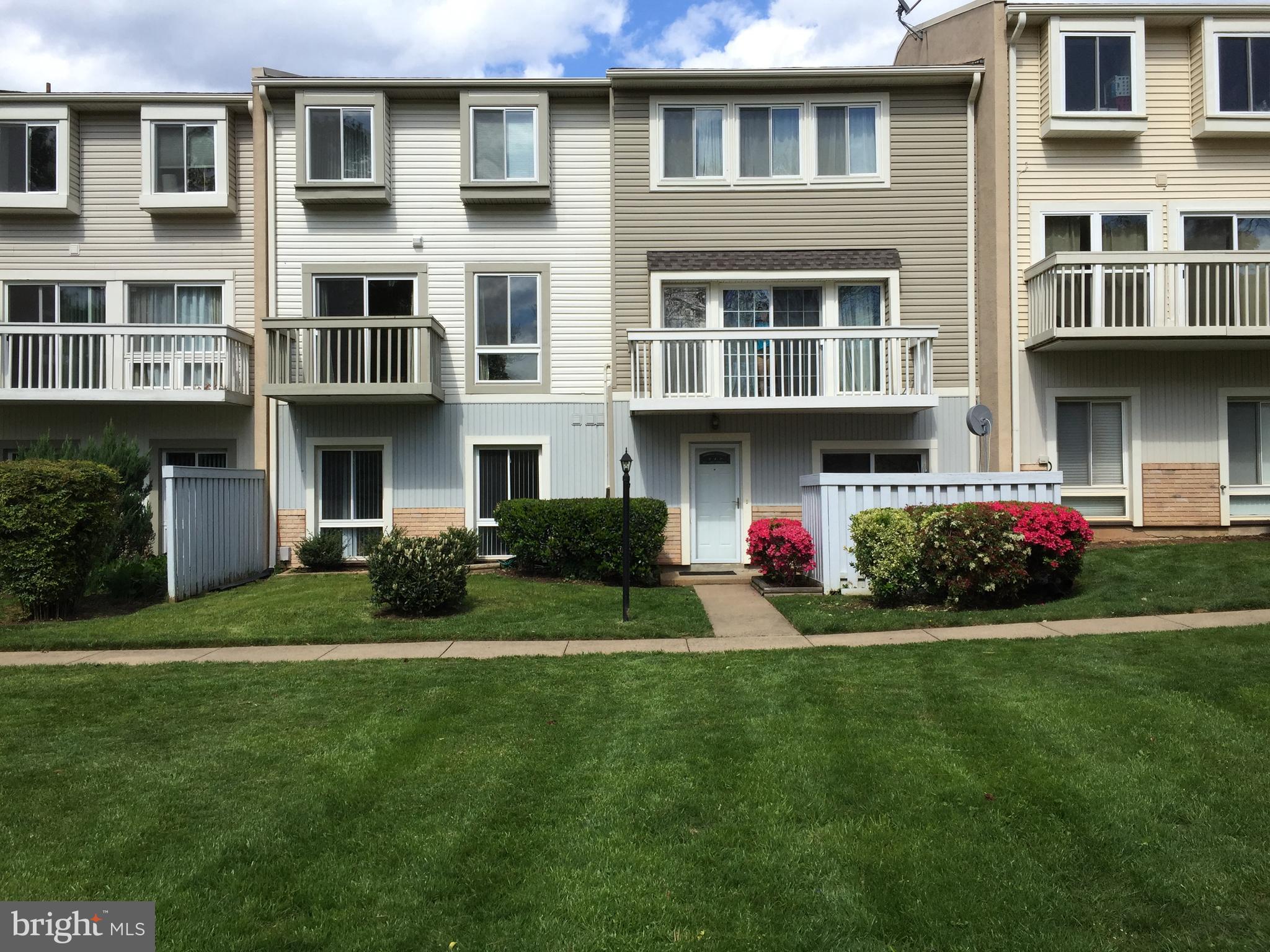 7218 Rolling Road Springfield, VA 22152 - Photo 1 of 37 Front