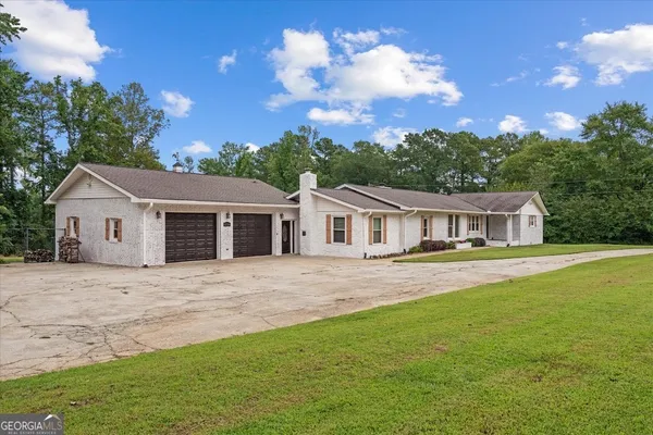 $550,000 | 2716 Highway 16, Carrollton, GA 30116