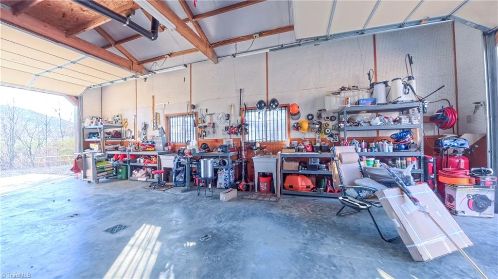 1566 Thore Road Pinnacle, NC 27043 - Photo 12 of 48