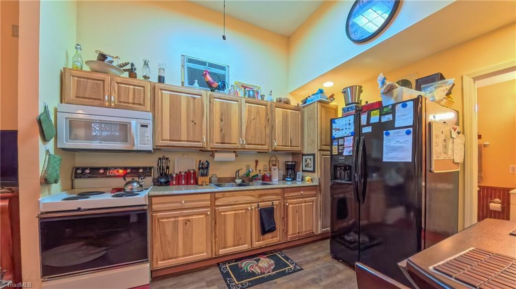 1566 Thore Road Pinnacle, NC 27043 - Photo 14 of 48