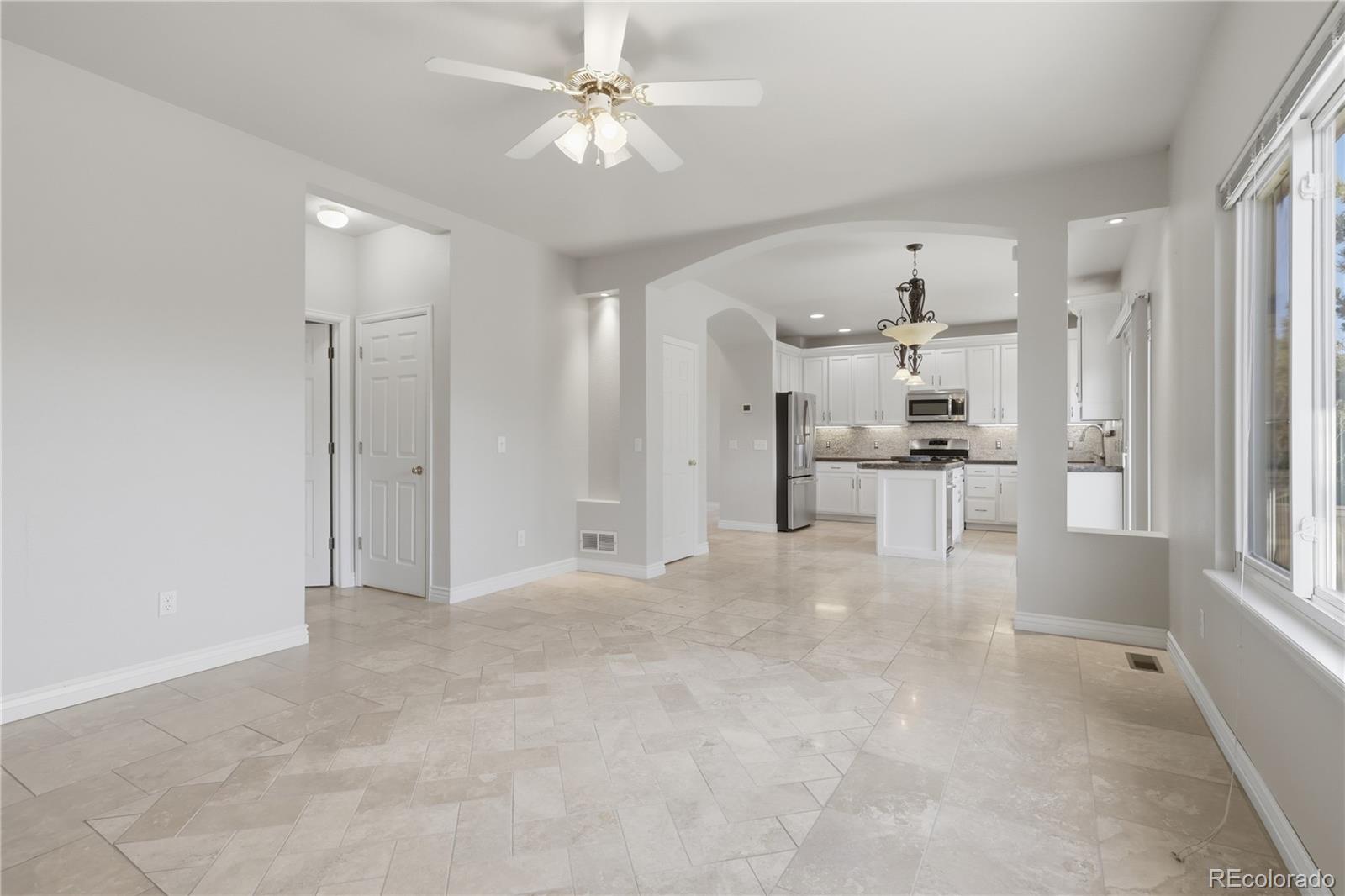 3807 Garnet Way Highlands Ranch, CO 80126 - Photo 14 of 38