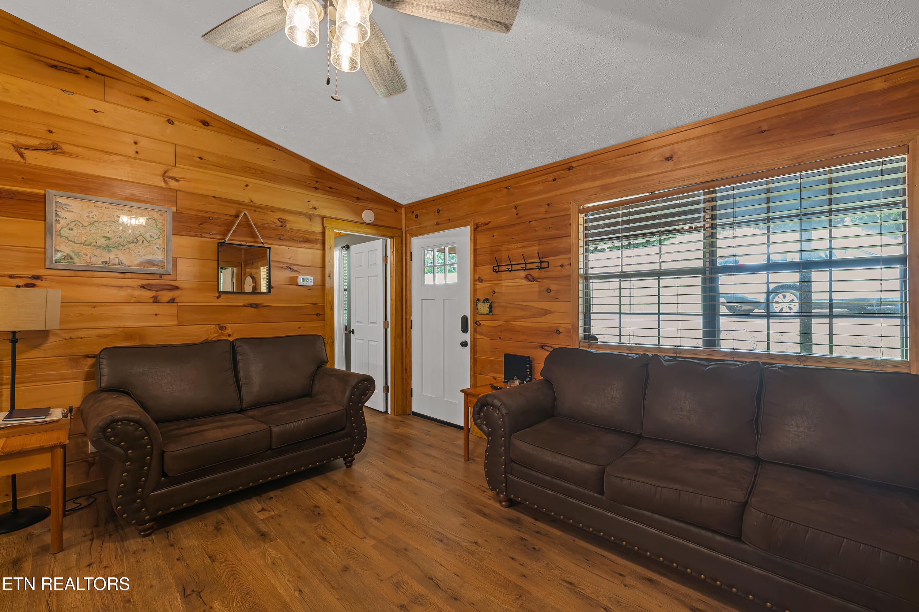 2829 Ridgeway Trail Sevierville, TN 37863 - Photo 4 of 23 2829 Ridgeway Trail-103