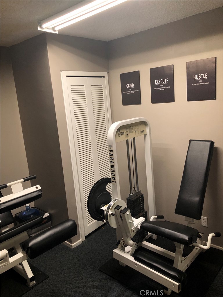 1401 Valley View Road, Unit 129 Glendale, CA 91202 - Photo 16 of 17