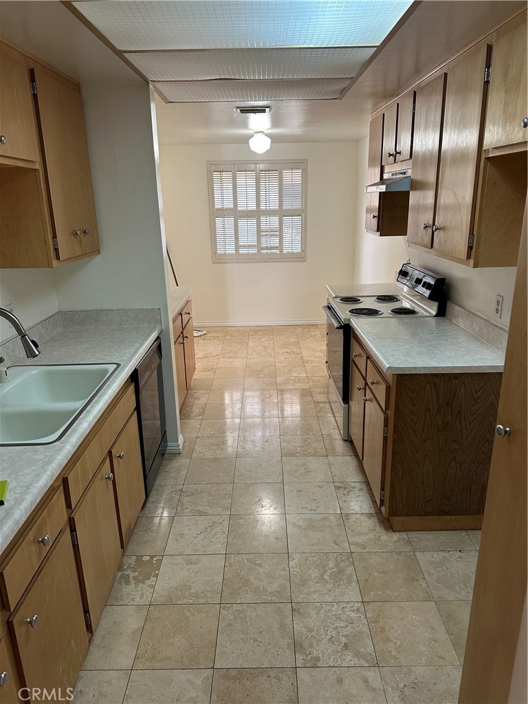 1401 Valley View Road, Unit 129 Glendale, CA 91202 - Photo 3 of 17