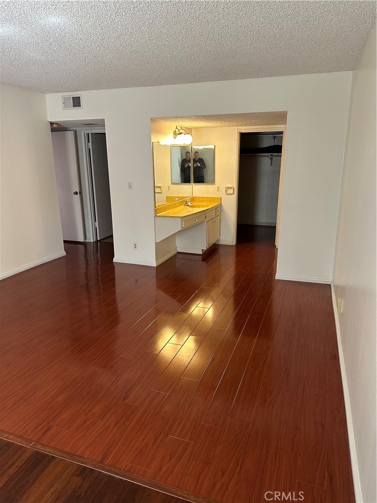 1401 Valley View Road, Unit 129 Glendale, CA 91202 - Photo 10 of 17