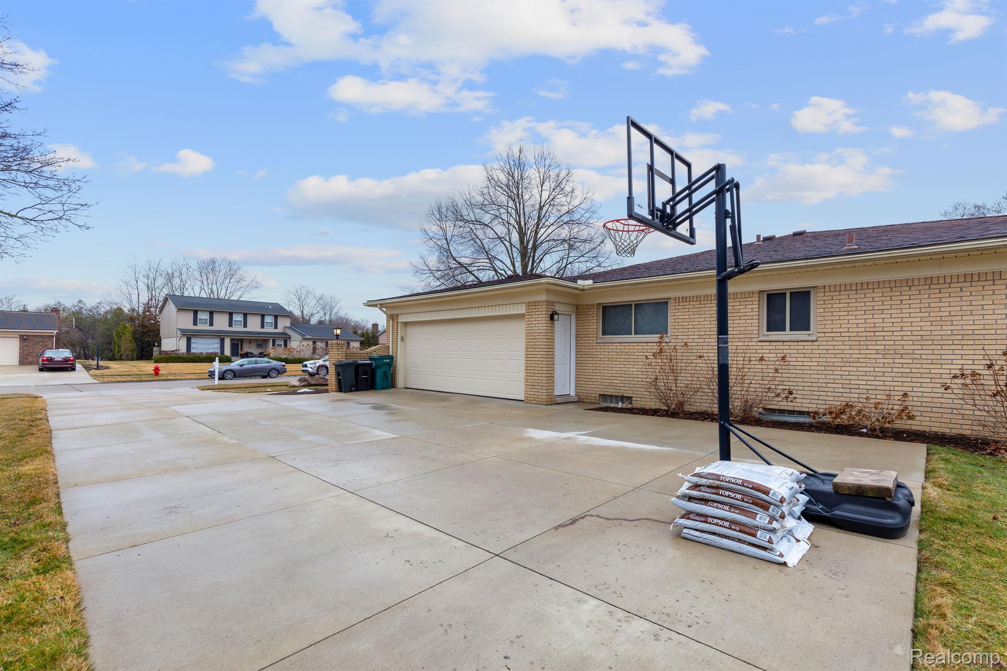 11781 Wildwing Road Plymouth, MI 48170 - Photo 45 of 46 Gallery Image 45