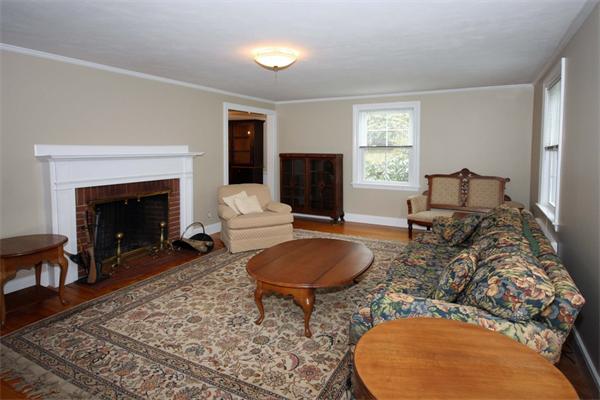 6 Hillside Road Natick, MA 01760 - Photo 4 of 26 Gallery Image 4