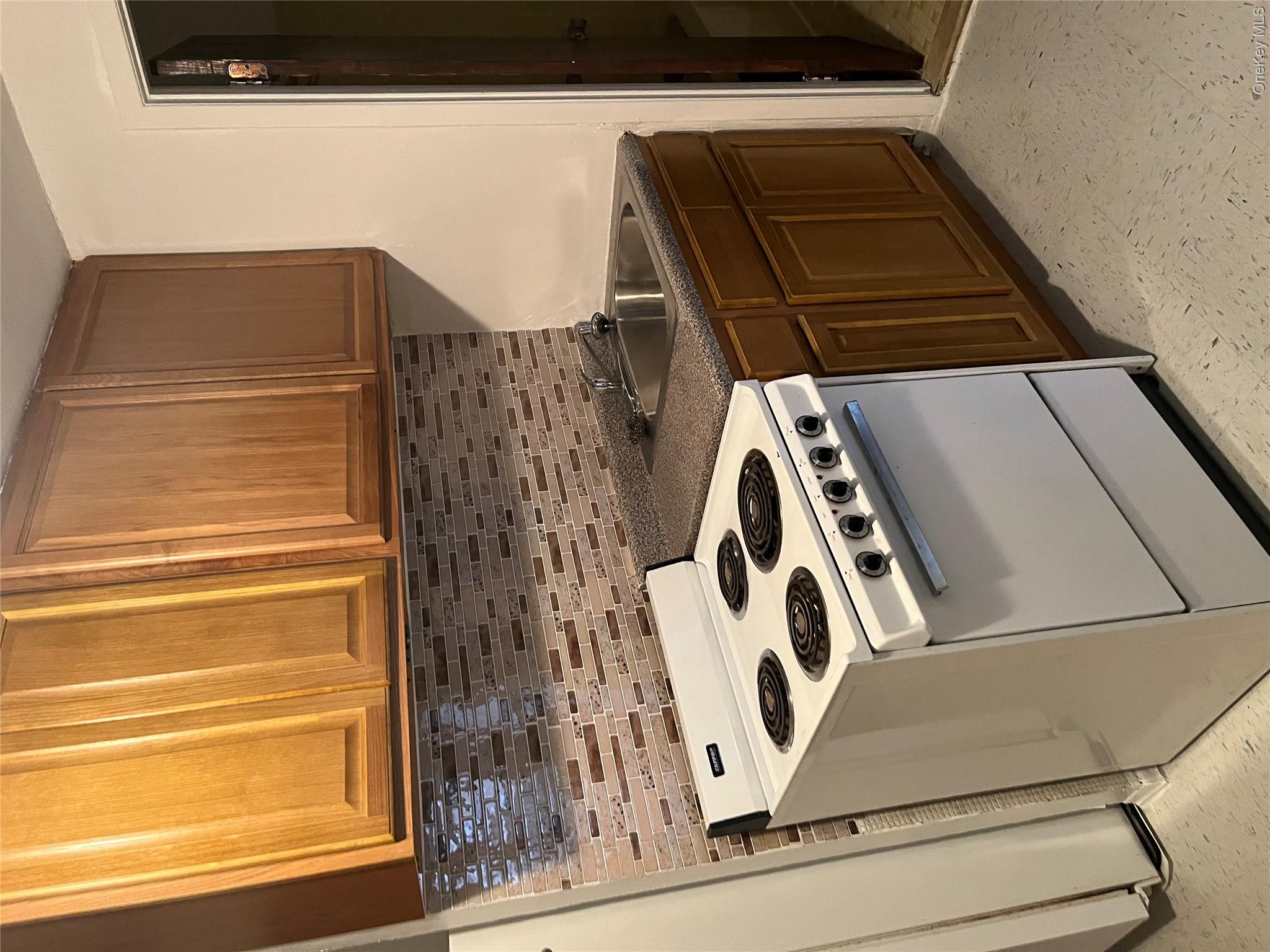 91-04 75th Street, Unit 1 Queens, NY 11421 - Photo 6 of 6