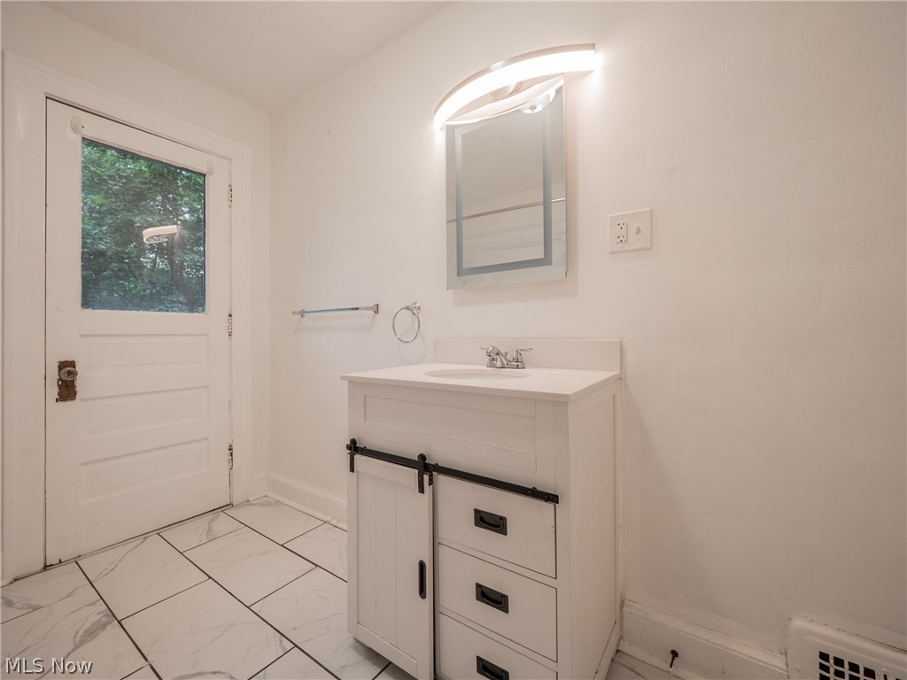 3951 Ardmore Road Cleveland Heights, OH 44121 - Photo 27 of 35 Gallery Image 27