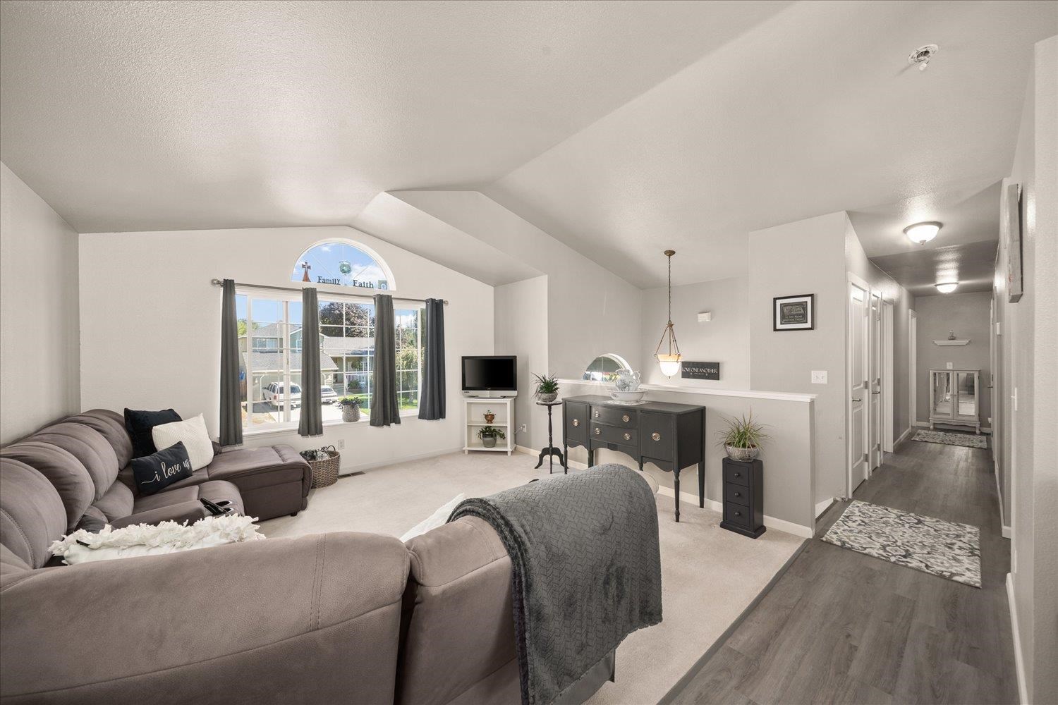 5015 North Larch Road Spokane Valley, WA 99216 - Photo 6 of 30 Gallery Image 6