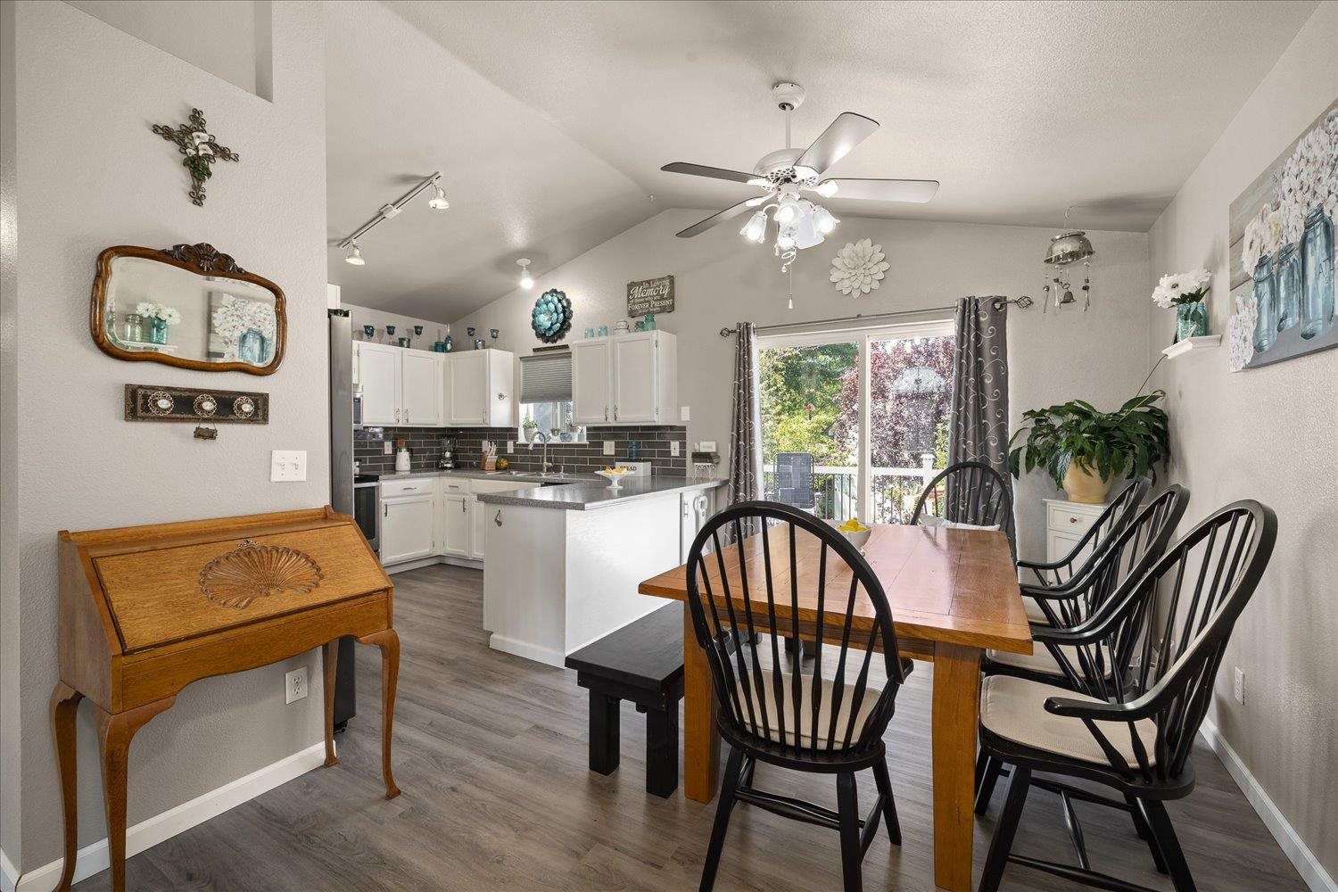 5015 North Larch Road Spokane Valley, WA 99216 - Photo 8 of 30 Gallery Image 8