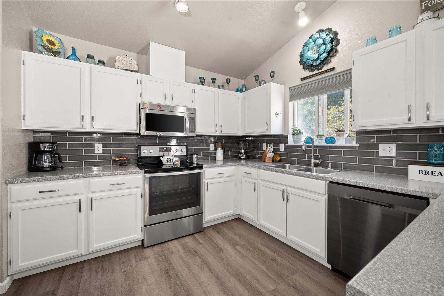 5015 North Larch Road Spokane Valley, WA 99216 - Photo 9 of 30 Gallery Image 9