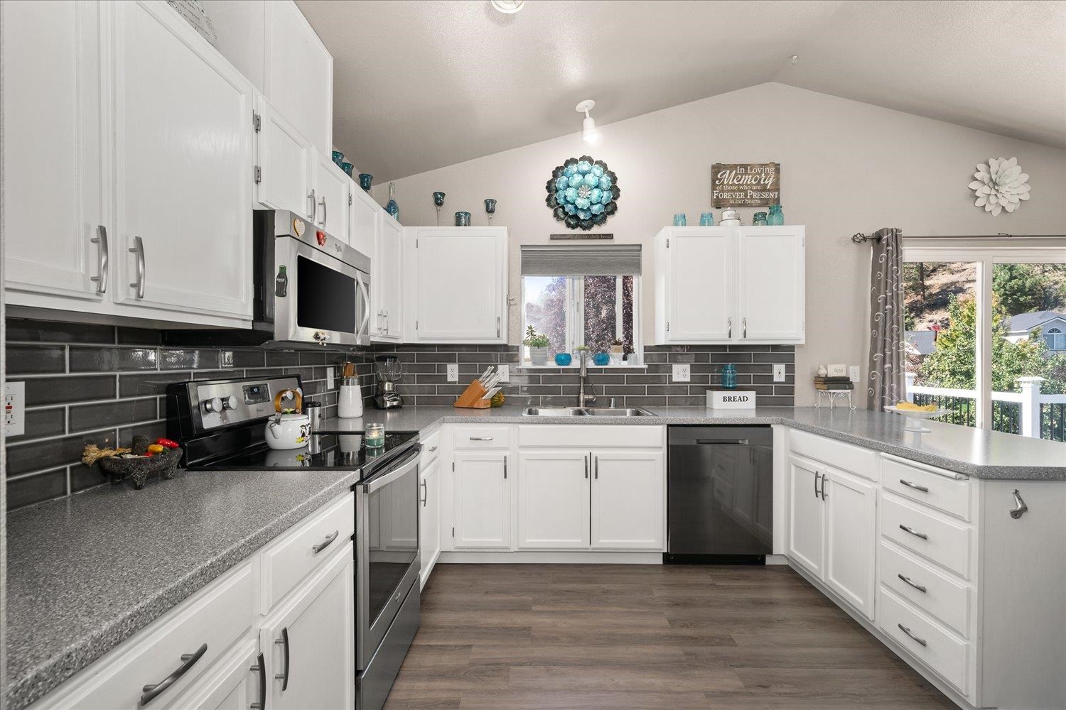 5015 North Larch Road Spokane Valley, WA 99216 - Photo 10 of 30 Gallery Image 10