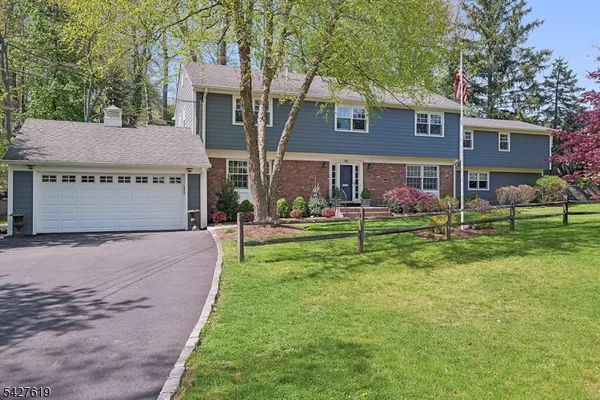 $1,650,000 | 44 Londonderry Way, Summit, NJ 07901