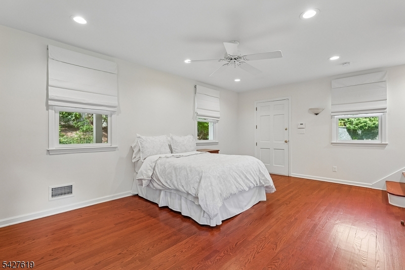 44 Londonderry Way Summit, NJ 07901 - Photo 30 of 40