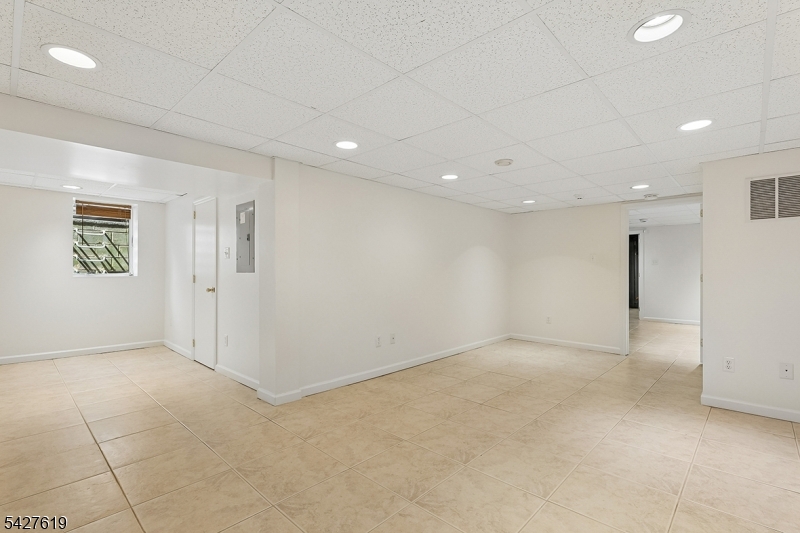 44 Londonderry Way Summit, NJ 07901 - Photo 32 of 40