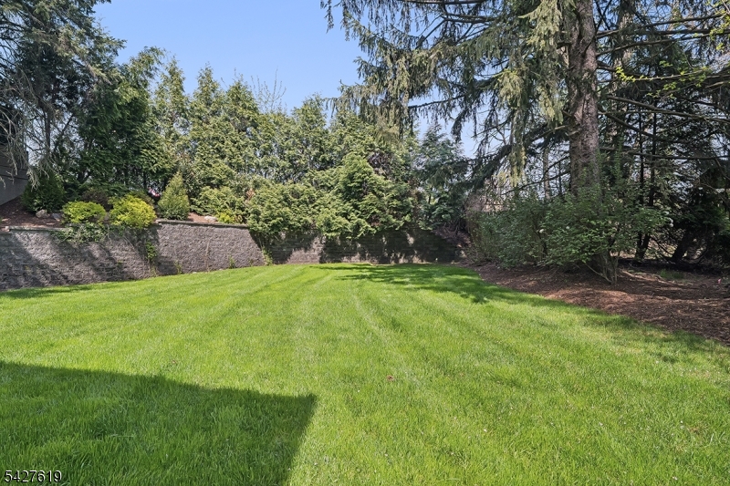 44 Londonderry Way Summit, NJ 07901 - Photo 39 of 40