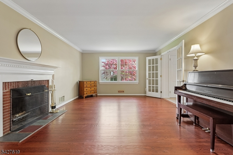 44 Londonderry Way Summit, NJ 07901 - Photo 5 of 40