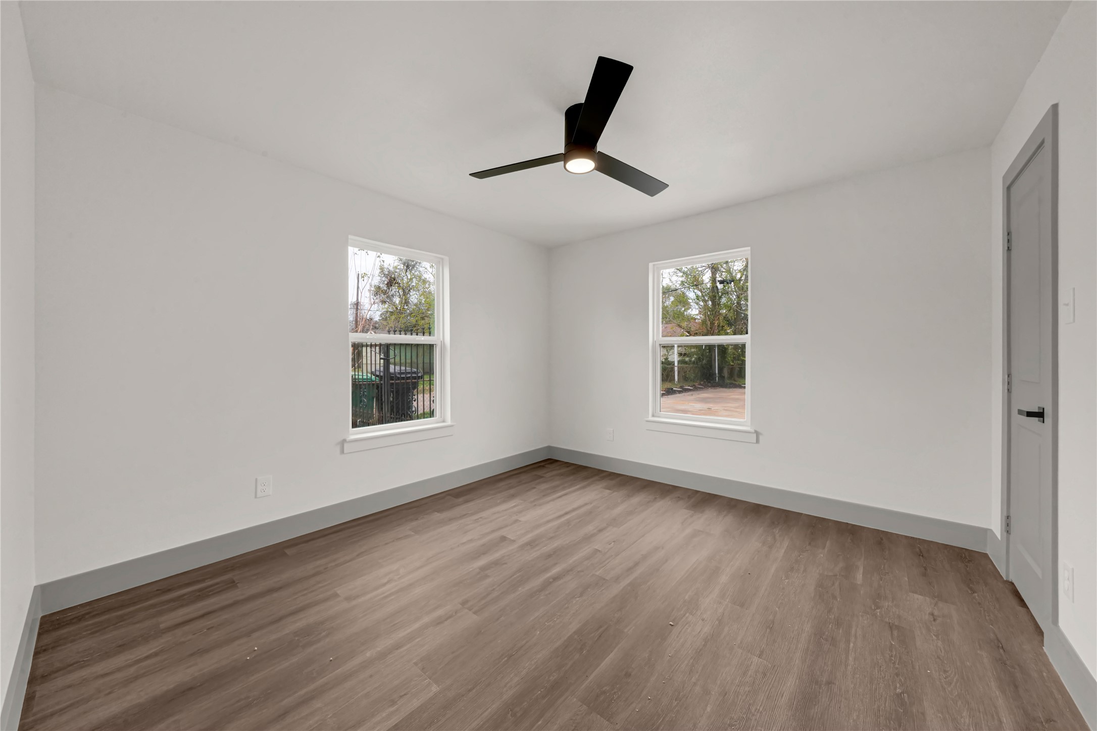 4331 Herridge Street Houston, TX 77022 - Photo 15 of 32