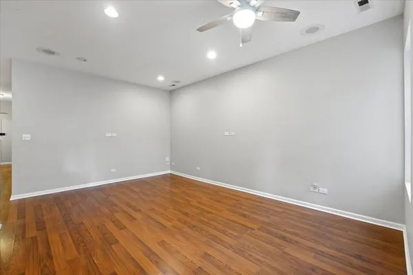 $2,845 | 7717 North Marshfield Avenue, Unit 2, Chicago, IL 60626