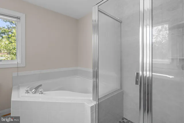 $1,650,000 | 921 Lake Drive, Arnold, MD 21012