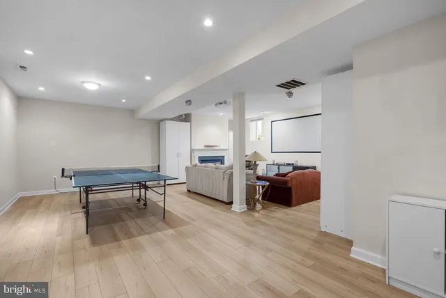 $1,550,000 | 921 Lake Drive, Arnold, MD 21012