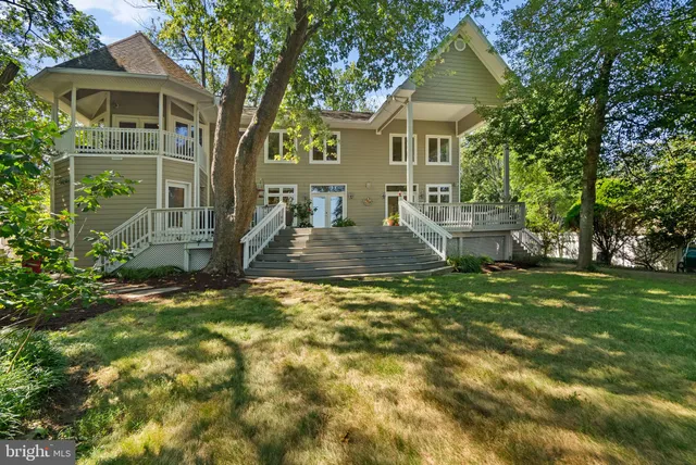 $1,550,000 | 921 Lake Drive, Arnold, MD 21012