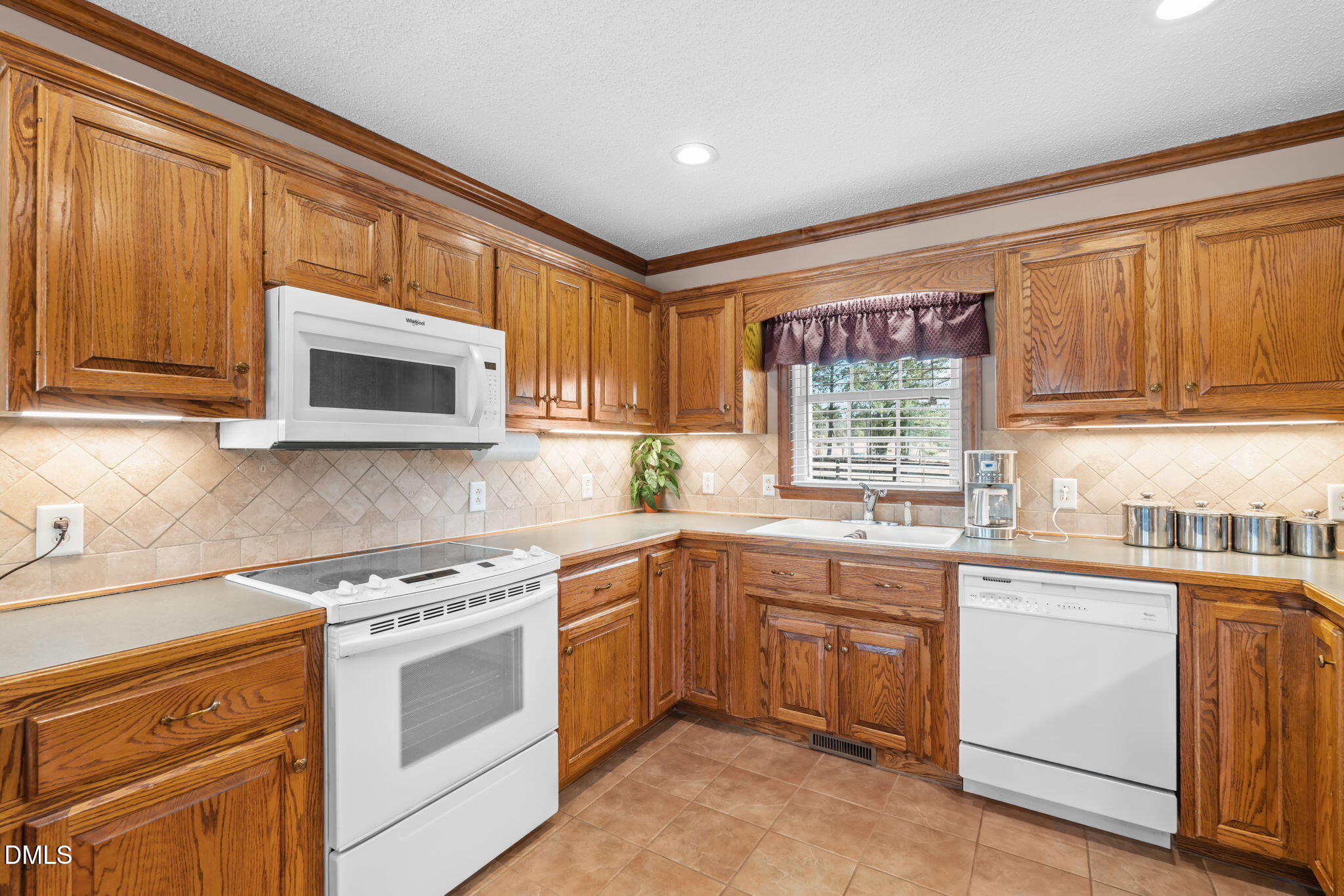 4240 Nicholson Road Cameron, NC 28326 - Photo 11 of 63 21-web-or-mls-DSC05568