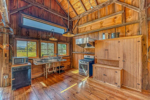 $2,500 | 398 Plains Road, Unit 1, Lisbon, NH 03585